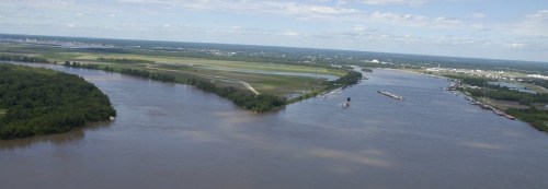 02 - Missouri (left) and Mississippi River confluence
